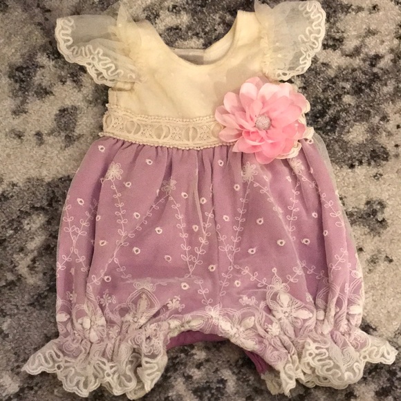 Beautiful outfit 6-9 months - Picture 1 of 3